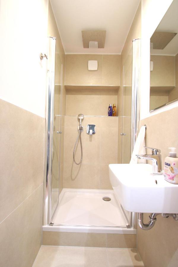 Apartment Flatista Homes - Station - 3br