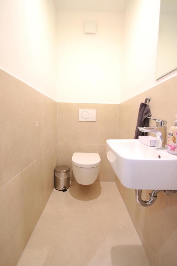 Flatista Homes - Station - 3br Apartment Munich