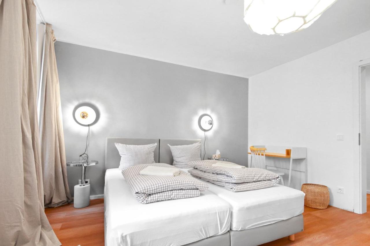 Flatista Homes - Station - 3br * Munich
