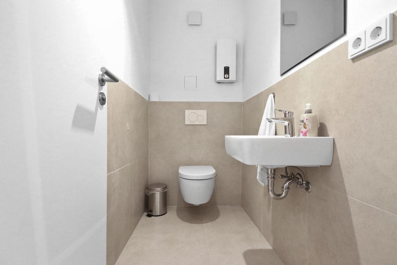 Flatista Homes - Station - 3br Apartment Munich