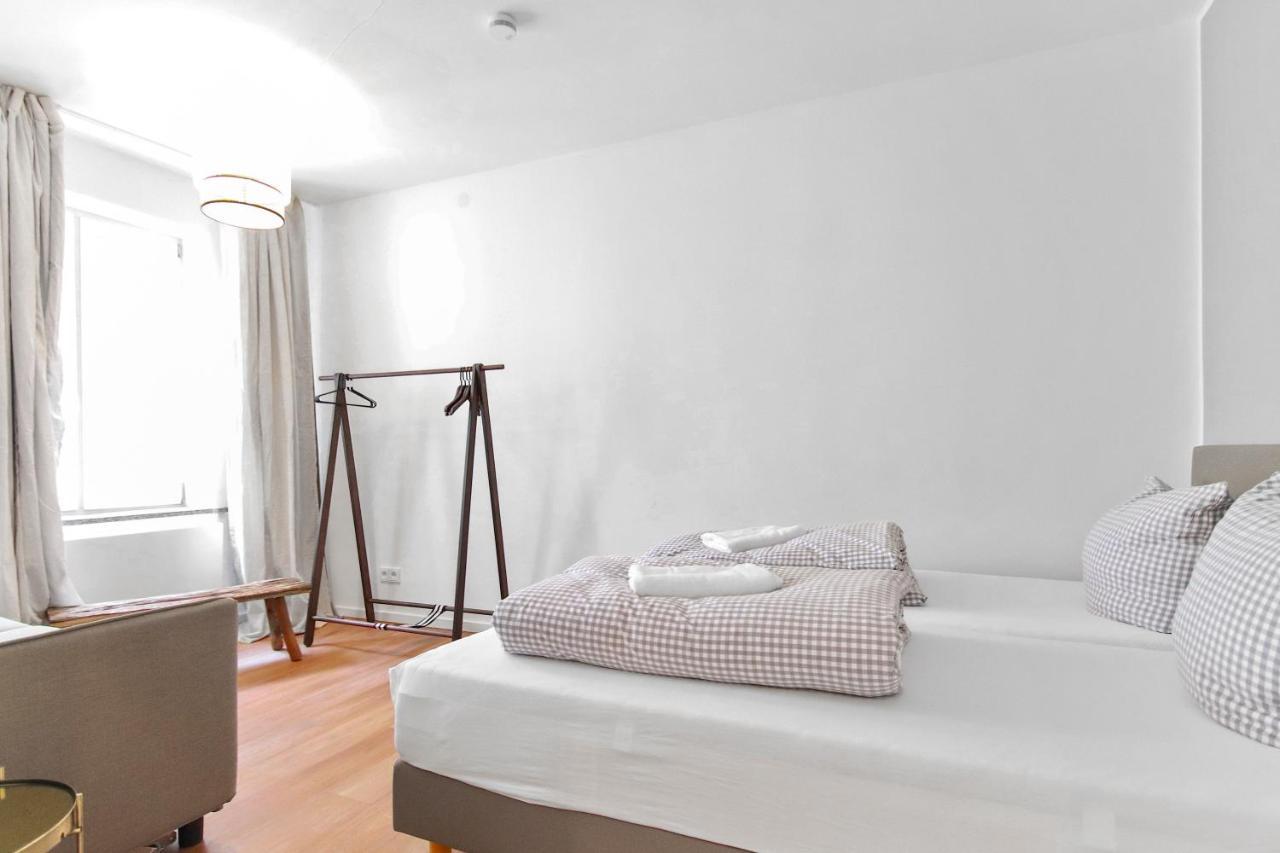 Flatista Homes - Station - 3br * Munich